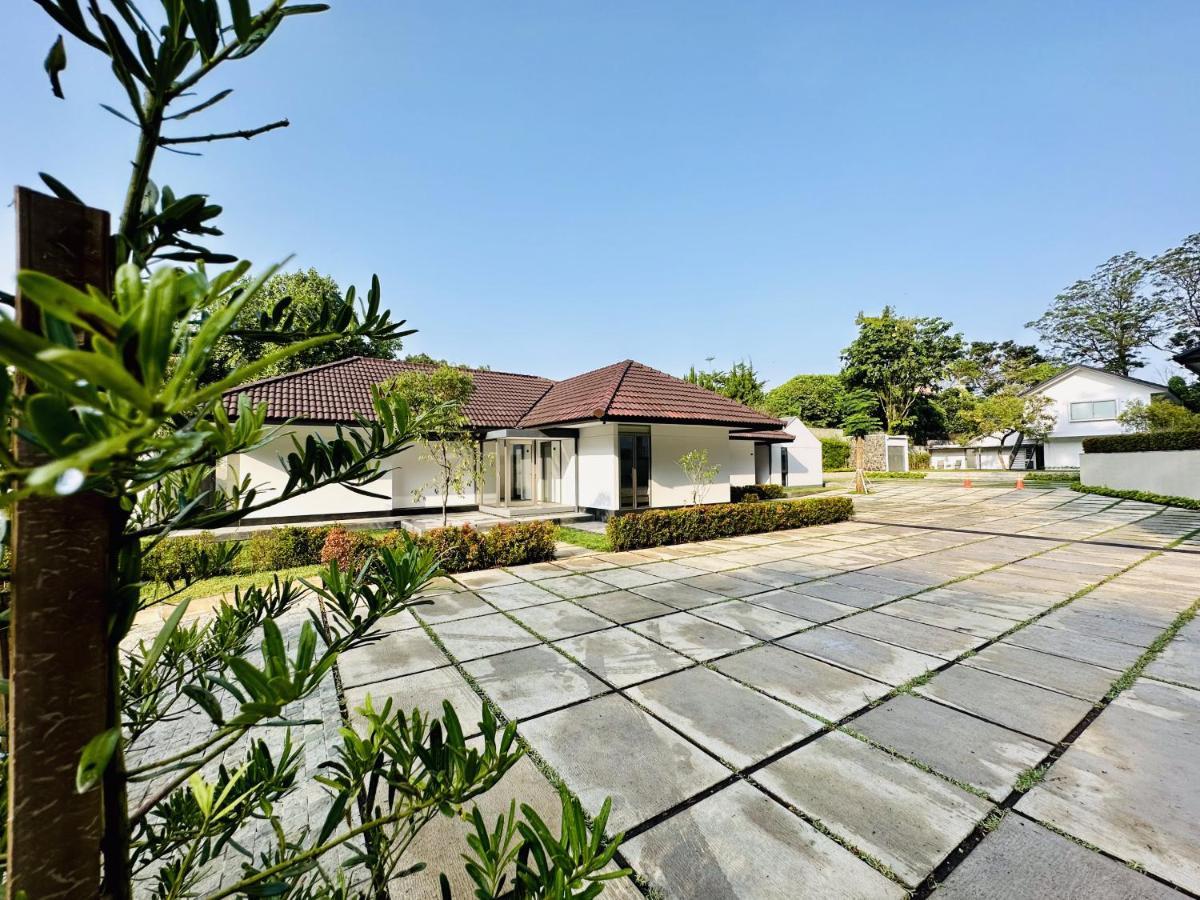 Bungalow Homes Bandung Exterior photo